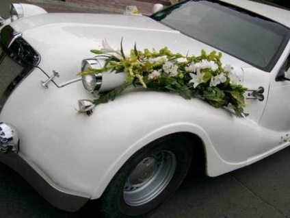 Díszíteni esküvői limuzin virággal (fotó), a női magazin