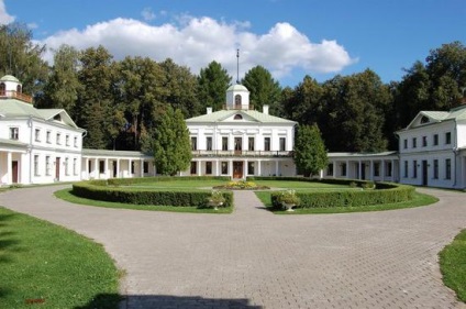 Manor Serednikovo leírás, történelem és címe