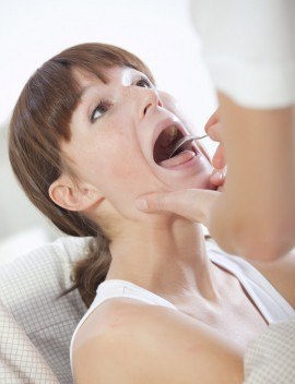 Gyulladás a hangszálak okoz, a tünetek, a kezelés