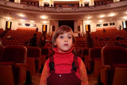 A színház a gyermek, hogyan kell kiválasztani a megfelelő játék, egy női magazinban