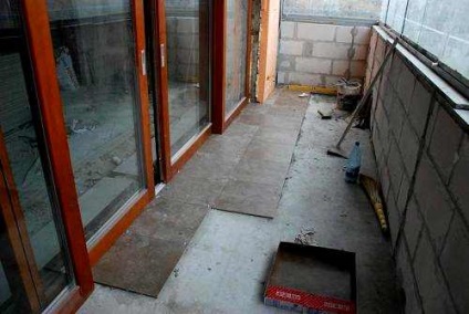 Hideg loggia 5 Ways szép dekoráció (hideg loggia befejezni a padlón, hogy a képek) Hideg loggia 5 Ways szép kivitelben