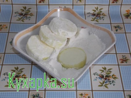 Fried cukkini, étkezés otthon egy fotót a recept lépések