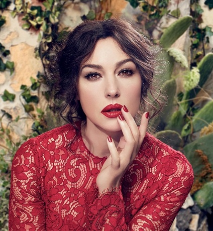 Csillagok stílus Monica Bellucci