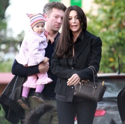 Csillagok Stílus Monica Bellucci (Bellucci) Csillagok stílus Monica Bellucci
