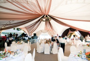 Kiadó sátrak esküvők - esküvői sátor bérlés az „alfatent”