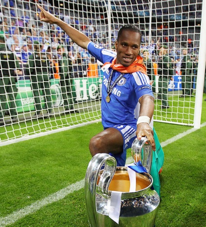 Didier Drogba aláírt egy szerződést a Chelsea