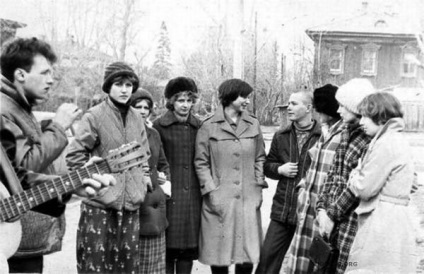 Hogyan ruha a szovjet ifjúság (25 fotó)