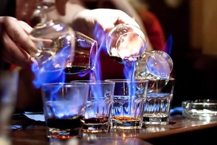 Hogyan inni sambuca otthon, egy szórakozóhely, egy pilot (otthon) Hogyan inni sambuca otthon, egy szórakozóhely, egy kísérleti