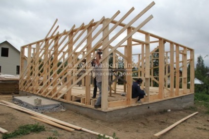 Hogyan építsünk egy frame-panel házban a kezét, fotóriport