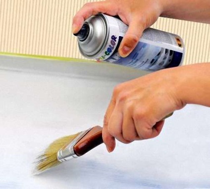 Hogyan kell festeni a műanyag párkány saját kezűleg