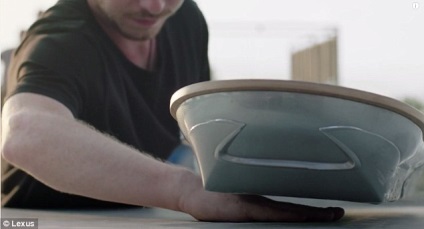 Hogyan működik hoverboard Lexus