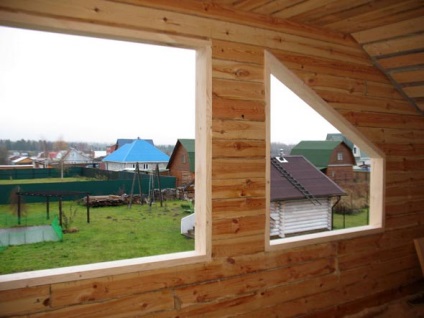 Okosyachka ablakok és ajtók a faház kezüket Videó