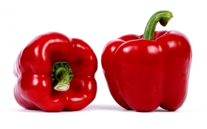 Pepper előnyeit és árt a színes zöldség