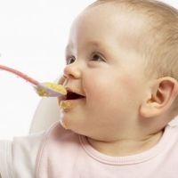 Lure burgonyapüré csecsemők először (kezdeti) Lure burgonyapüré babák először
