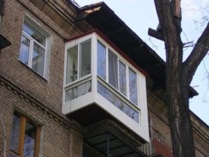 Javítás az erkély födém kezével a tégla ház