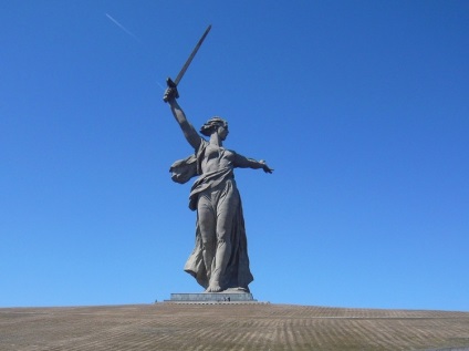 Szobor „A Szülőföld hívások Calling! „Volgograd történelem, leírás, fényképek, irányok, címe