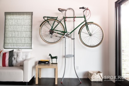 Ways, hogy tárolja a kerékpár egy kis lakásban (fotó)