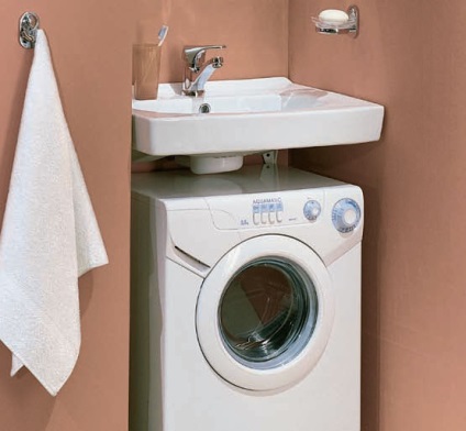 Mosógép a mosogató alatt a fürdőszobában különösen az elhelyezés és a telepítés a szabályokat -