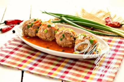 Húsgombóc szósszal egy serpenyőben recept fotó (recept) Húsgombóc szósszal egy serpenyőben recept egy fotó