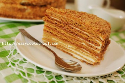 Cake „sáfrány” klasszikus recept fotókkal lépésről lépésre, egyszerű receptek