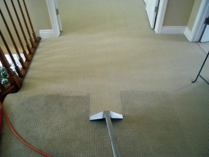 Vegytisztítás szőnyeg és más módszerek eltávolítani a foltokat a padló