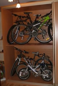 Зберігання велосипеда в квартирі 17 варіантів