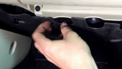 Helyettesítés kabin szűrő Tiguan (Tiguan) Cseréje a fülke szűrő Tiguan