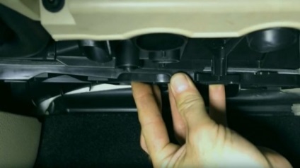 Pótszűrő Tiguan kabin (kabin) Cseréje a fülke szűrő Tiguan