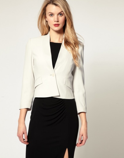 Kabátok a nők, gallér nélküli stílus, elegáns rövid és kiterjesztette a klasszikus modell típusokat