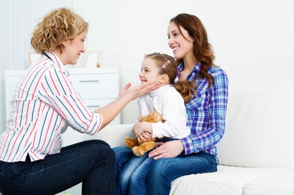 Fáj lenyelni 5 módon, hogy segítsen a gyermek otthon a torokfájás