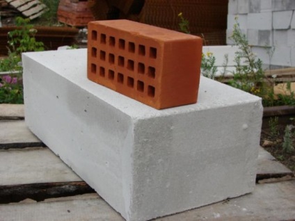 Mi a jobb tégla vagy beton blokkok, mivel az anyag olcsóbb, akkor kezeit útmutató, fotók, és