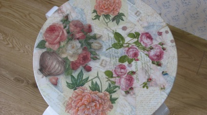 Decoupage széklet új élet elavult dolgok (37 fotó) (db) Decoupage széklet új élet elavult dolgok (37 fotó)