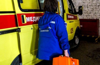 Forrás röviddel halála előtt a diák fejbe egy tankönyv (halál) Forrás röviddel halála előtt a diák fejbe egy tankönyv