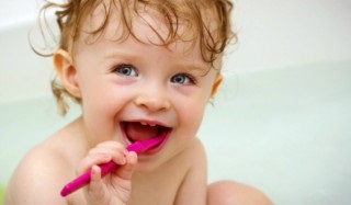 Hogyan fogmosás gyerekek - hasznos tanácsokat fogorvos