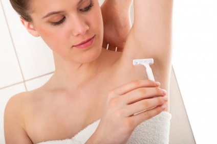Hogyan lehet megakadályozni a borotválkozás után irritáció hónalj minden rendelkezésre álló módszerek