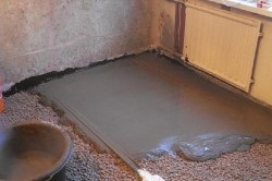 Hogyan szigeteljük a padló alatt a rétegelt anyagokat, munkalépésekre