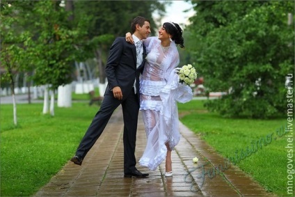 Átlátszó csipke esküvői ruha (a képen), a női magazin