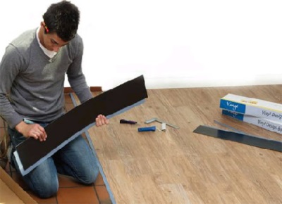 PVC csempe a padló számára - megvizsgálja, fotók, szóló és telepítés