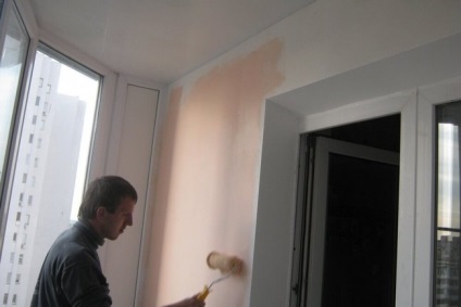 Festés betonfal az erkélyen az előkészítő munka és ennek alapján a festés