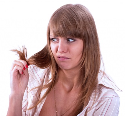 Torn haj - mit tegyünk Miért könnyen leszakadnak haj
