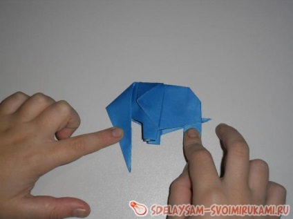 Elephant origami papír