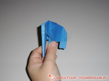 Elephant origami papír