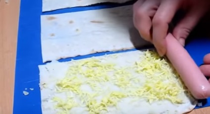 Kolbász a tésztát a sütőben receptek képekkel (zsírt növényi olaj) Kolbász a tésztát a sütőben receptek fotókkal