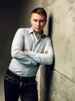 Stas Ermilov aki az életrajz csinál, a szociális hálózatok, fotó (Business) Stas Ermilov aki az életrajz csinál, a szociális hálózatok, fotó