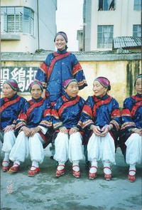 47 láb sokkoló képek a kínai „lótusz-nők”