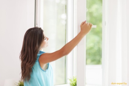 7 Egyszerű tippek a páralecsapódás elkerülése érdekében az ablakokon és a jég