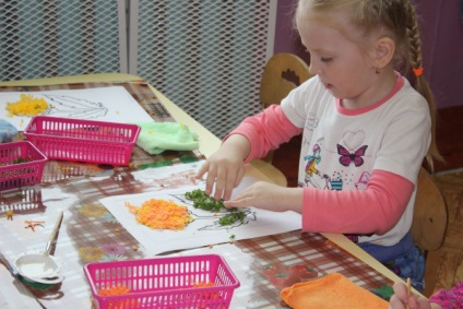 Alkalmazása a menet a karton sablonokat gyermekek fotók és videó