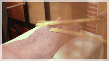 Bambusz seprűt a fürdő használata