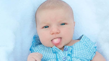 Fehér nyelv bevonat csecsemők hogyan kell tisztítani, és távolítsa