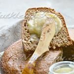 Kovásztalan kenyeret a kenyérsütő, egy egyszerű recept